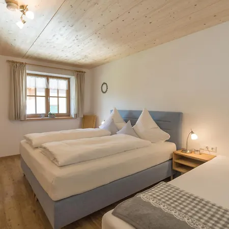 Haus Uebelhoer Apartament